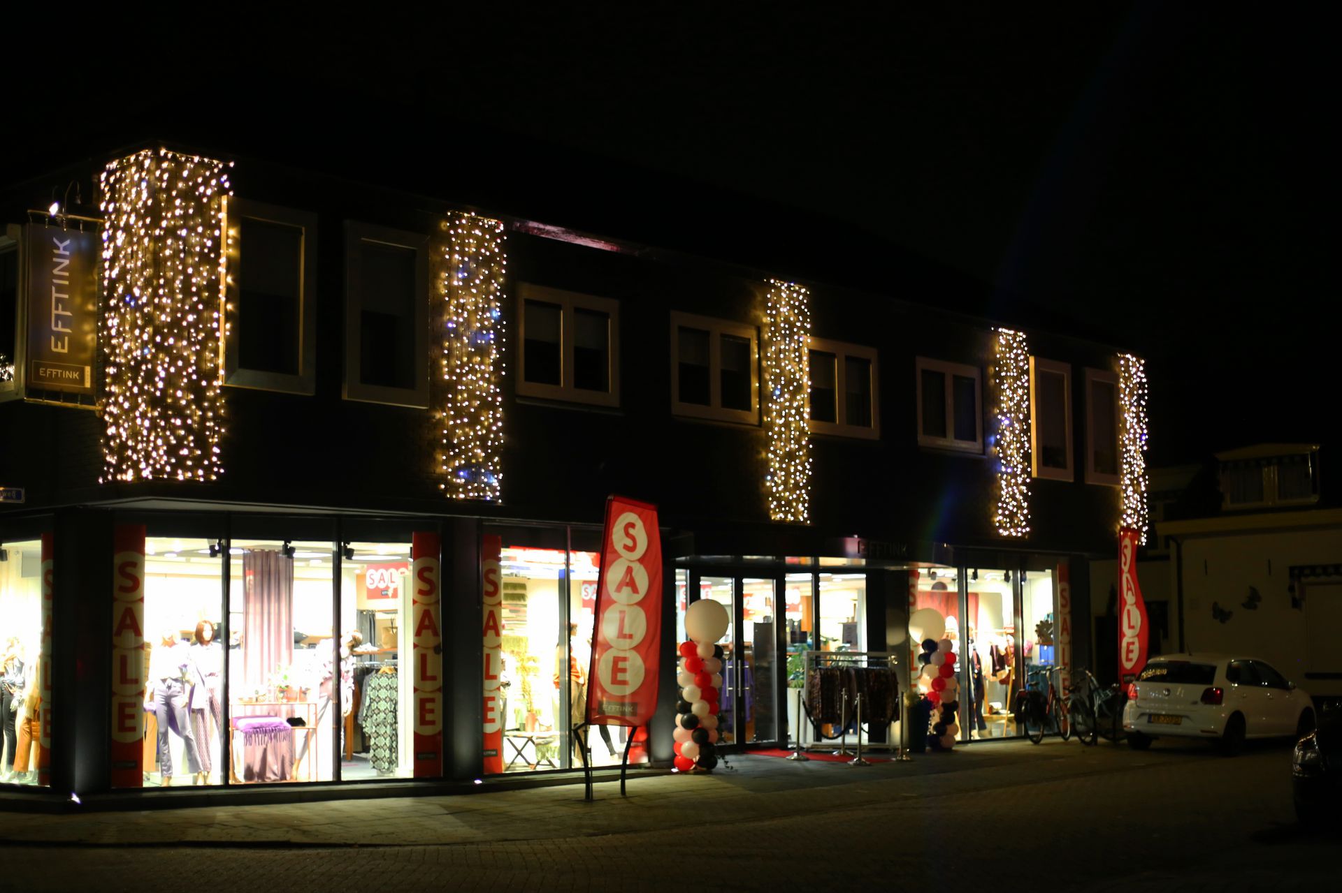 Sfeerverlichting centrum Delden brandt als vanouds ondanks hoge energieprijzen: 'Geluk met overstap naar LED'