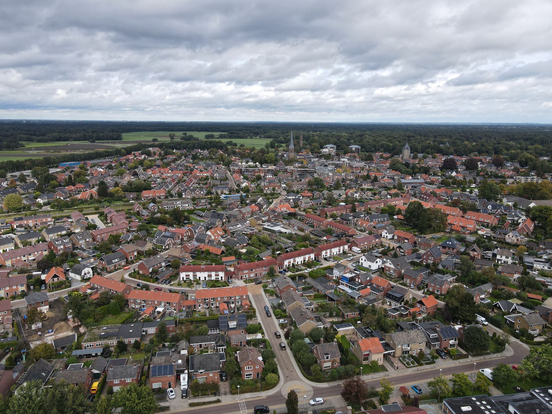 Delden wederom op slot: scholen en niet-essenti&euml;le winkels gesloten