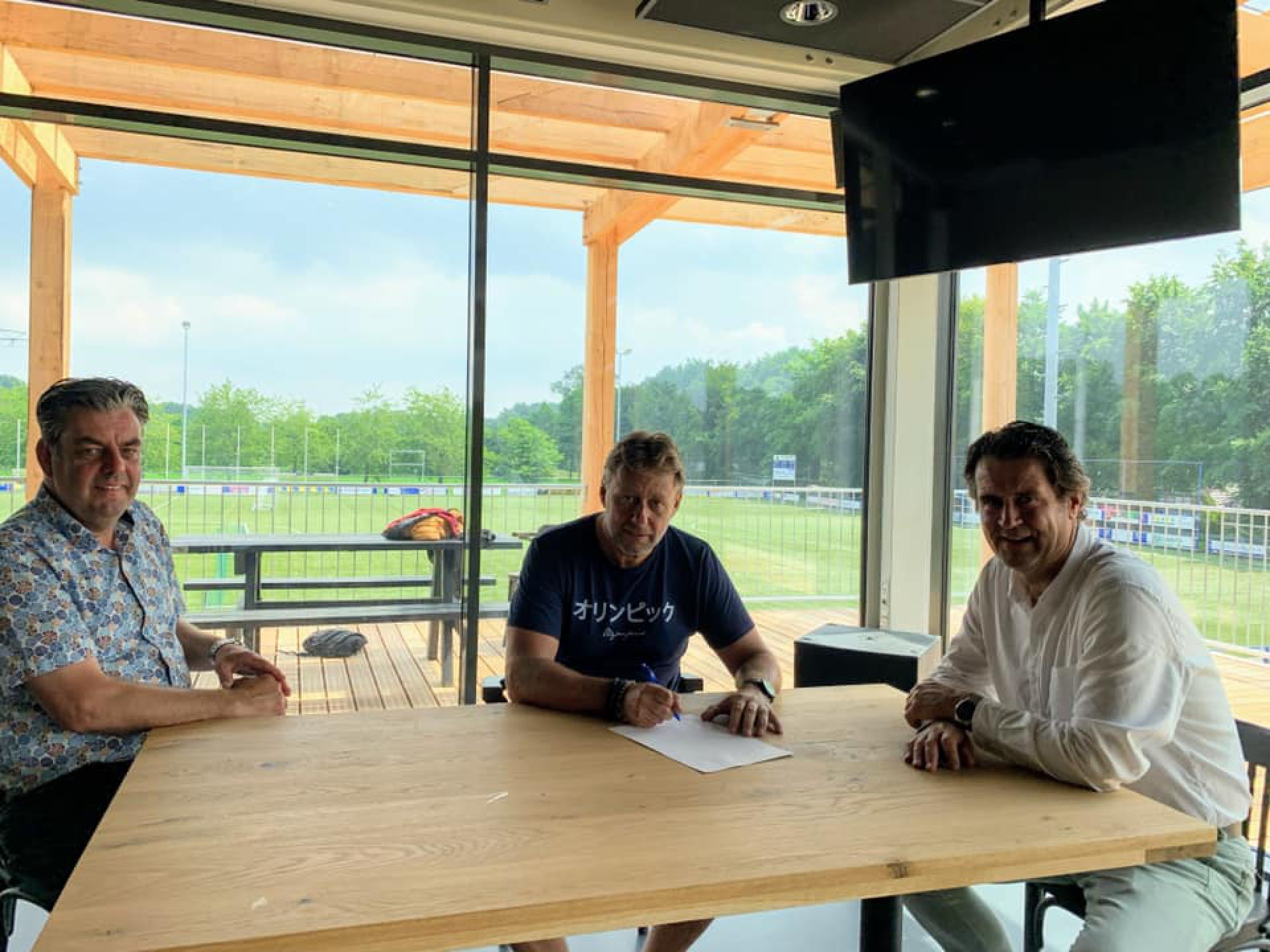 SV Delden hoofdtrainer Rob Bakker tekent contract voor komend seizoen