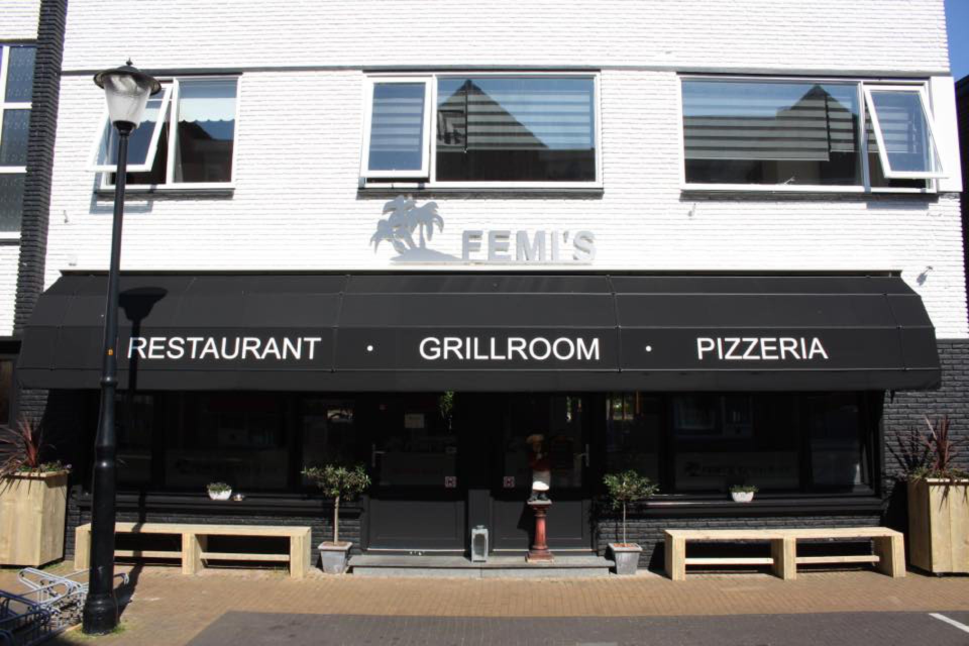 Kleine brand bij Femi&rsquo;s Grillroom en Pizzeria snel onder controle &ndash; Bedrijf gewoon geopend