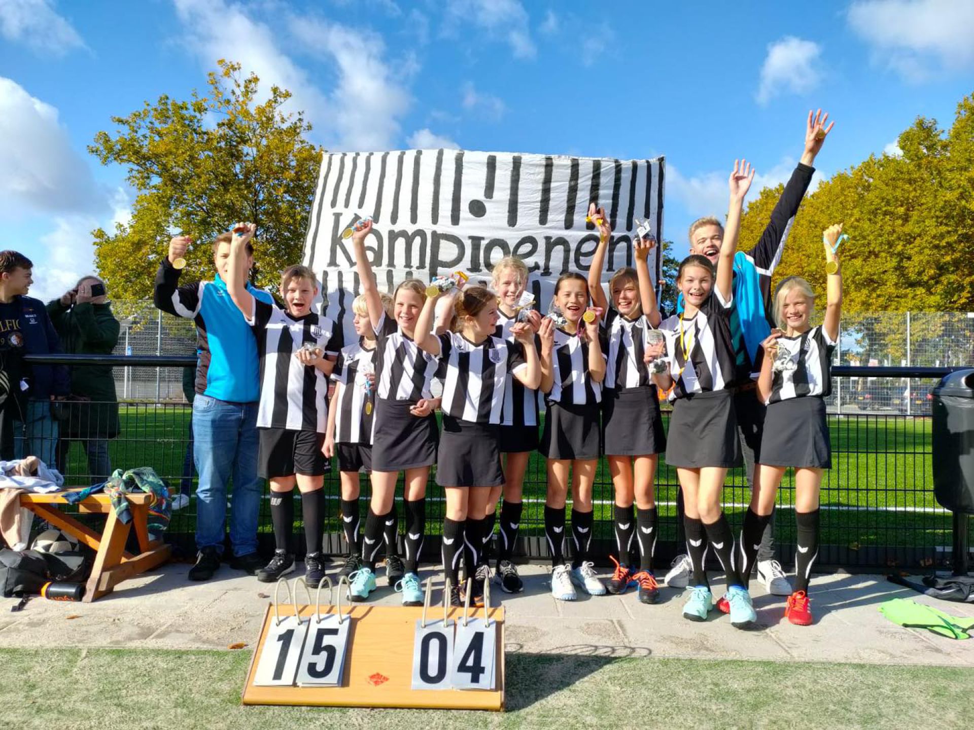 Zwart Wit D1 en A1 nu al kampioen veldcompetitie 