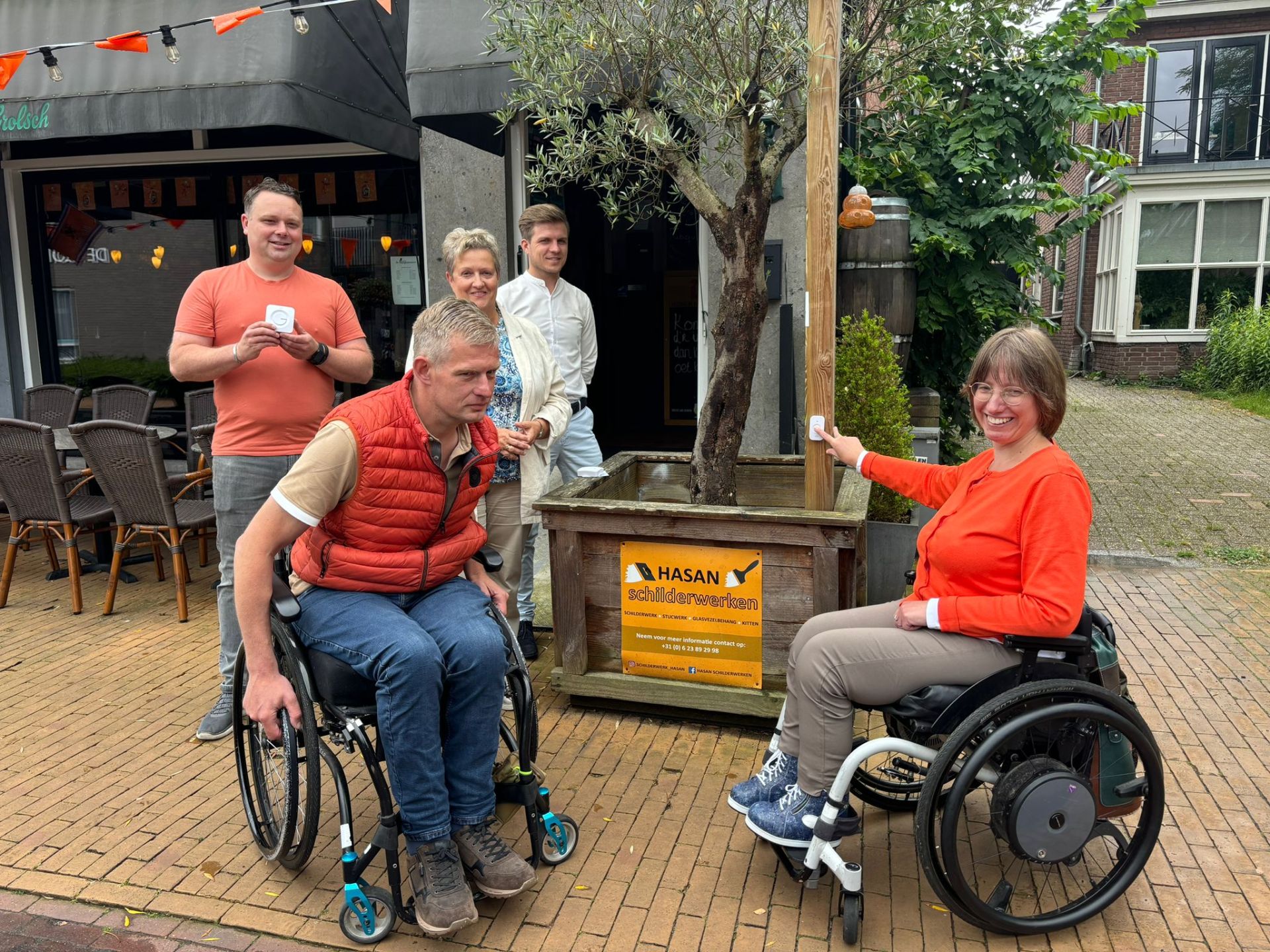 Deurbelactie gestart in Delden