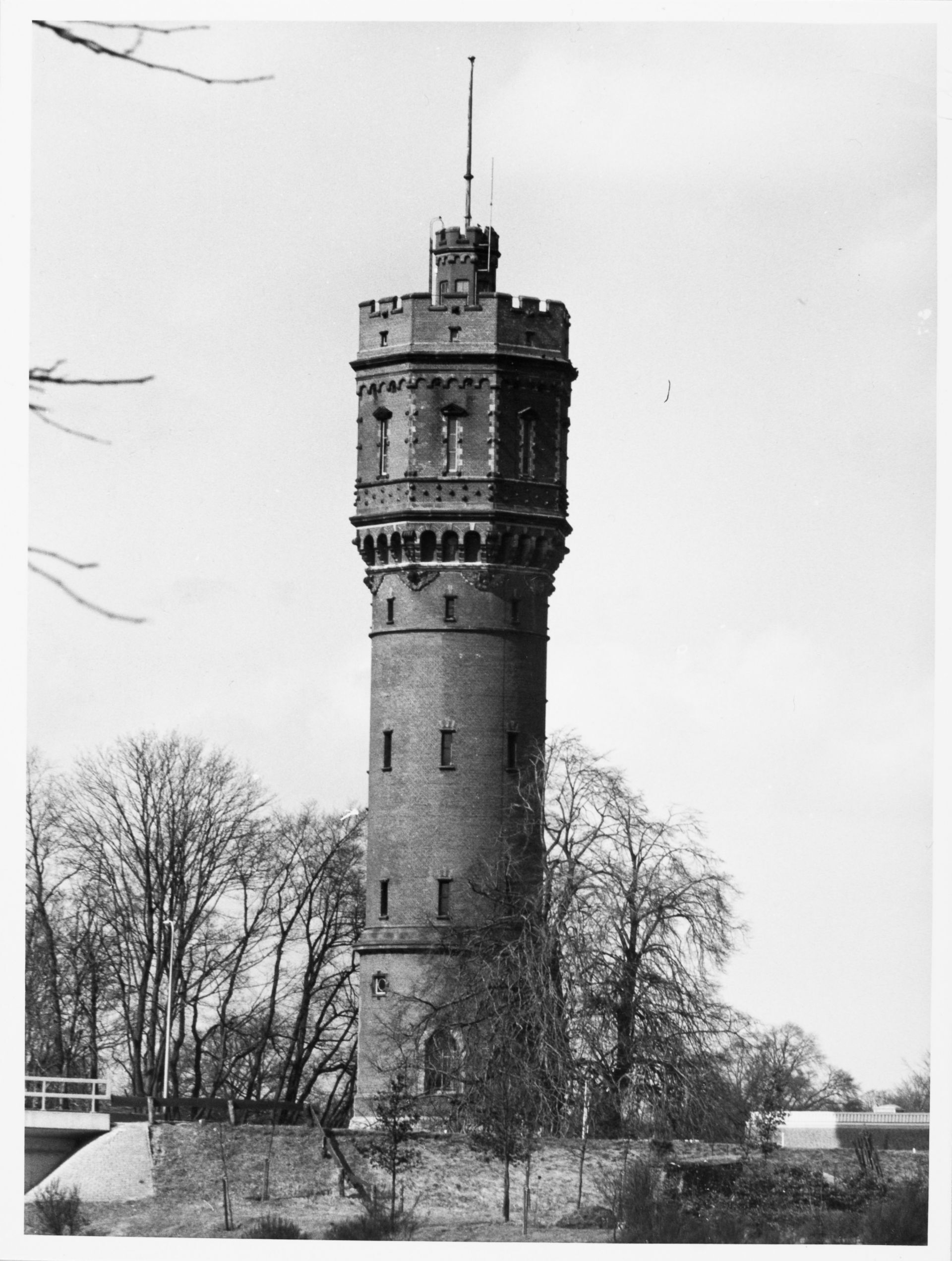 De geschiedenis van Delden in Beeld - Watertoren begin jaren 80