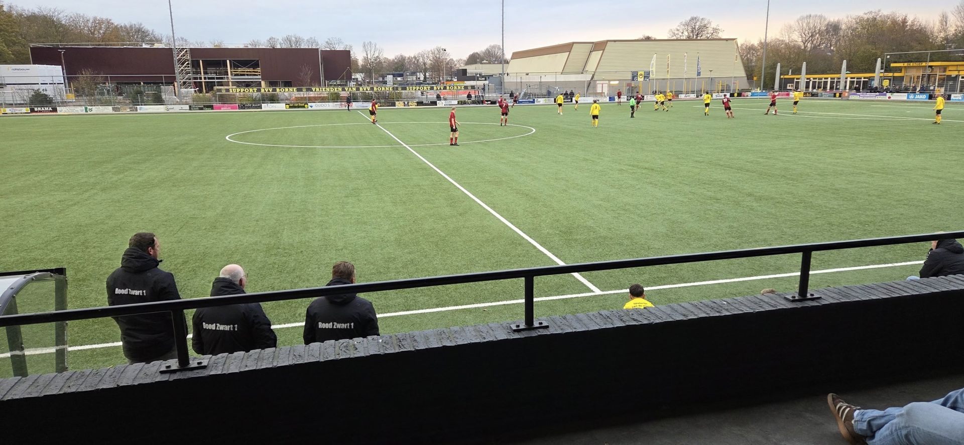 Rood Zwart verliest van Borne na 0-2 voorsprong
