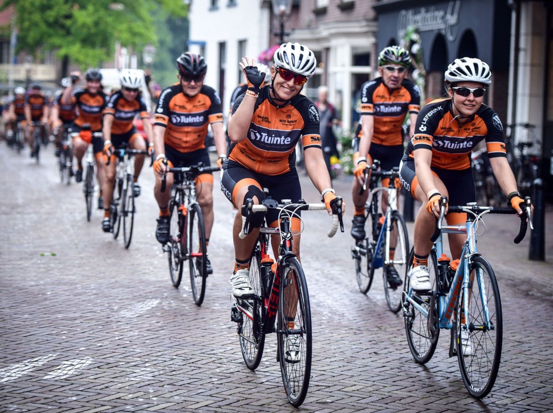 Elastiekenkoers krijgt warm onthaal in Delden