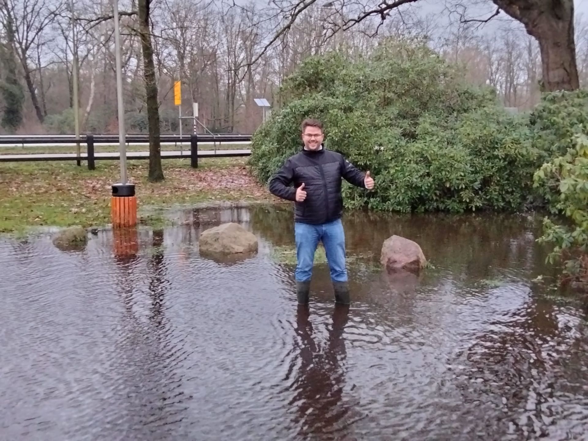 Geen grote problemen op Twickel maar wel overlast door hoge waterstand