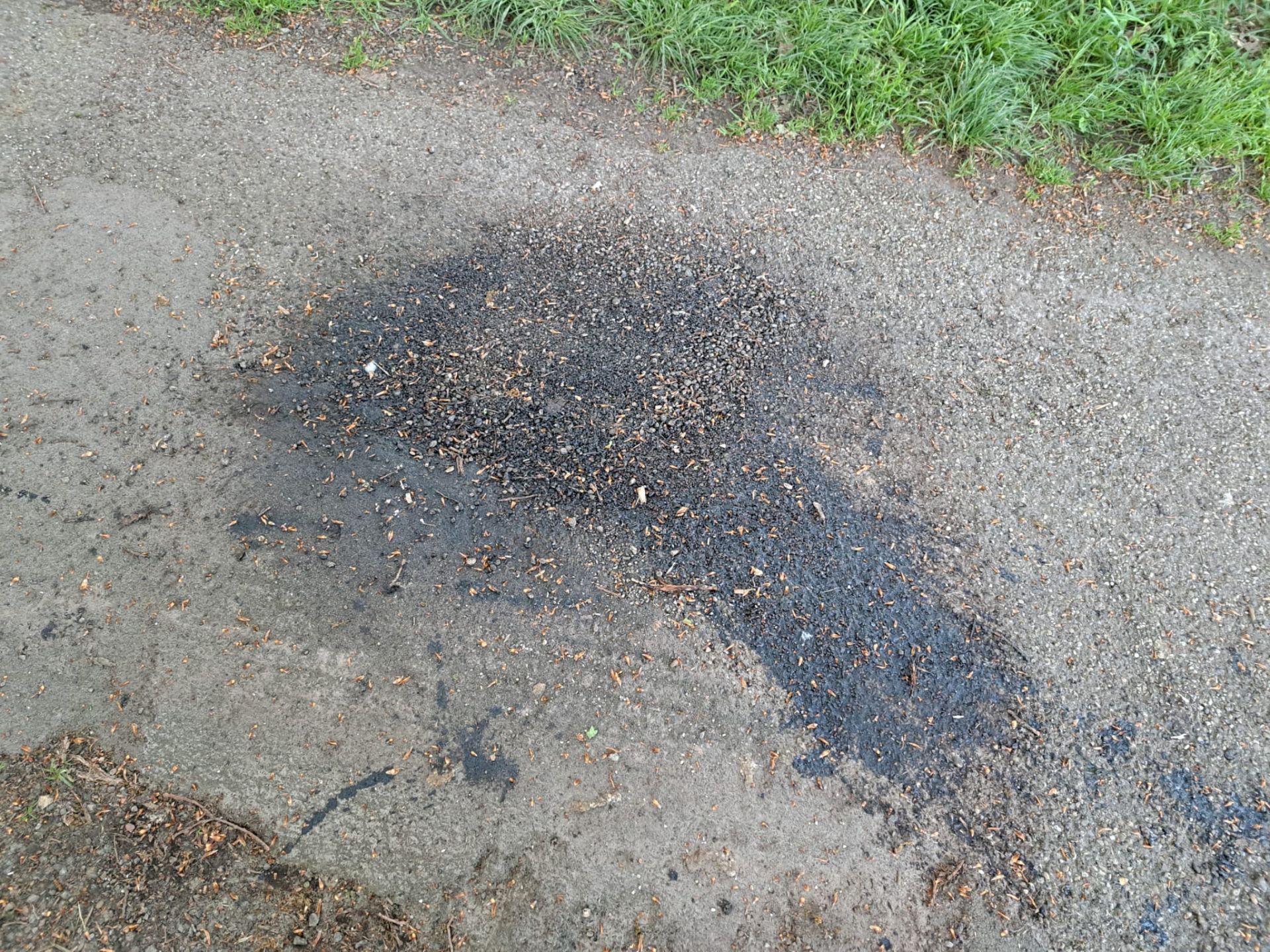 Reparaties aan fietspad langs Twentekanaal bij Delden