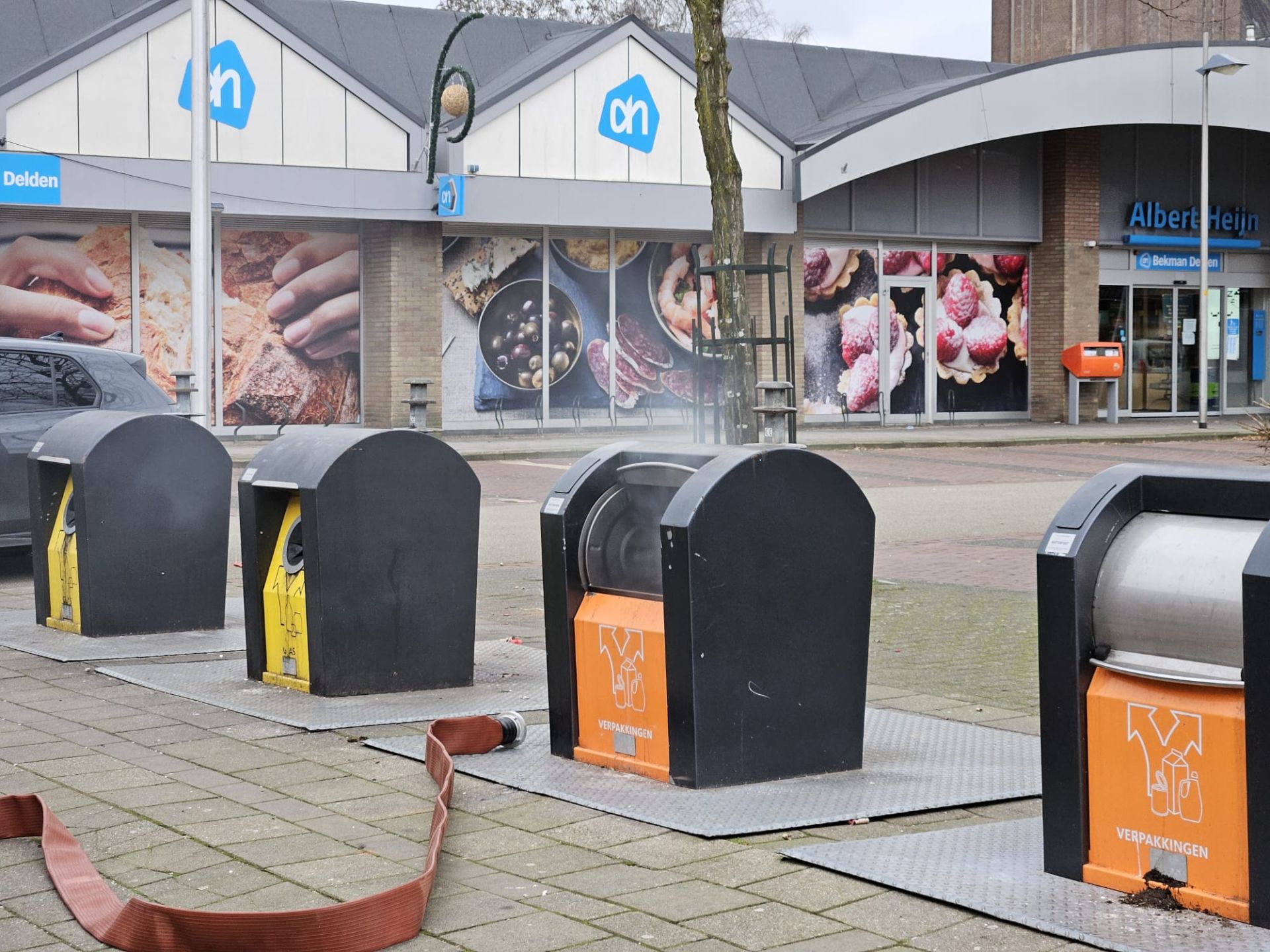 ​Containerbrand aan de Kolk in Delden