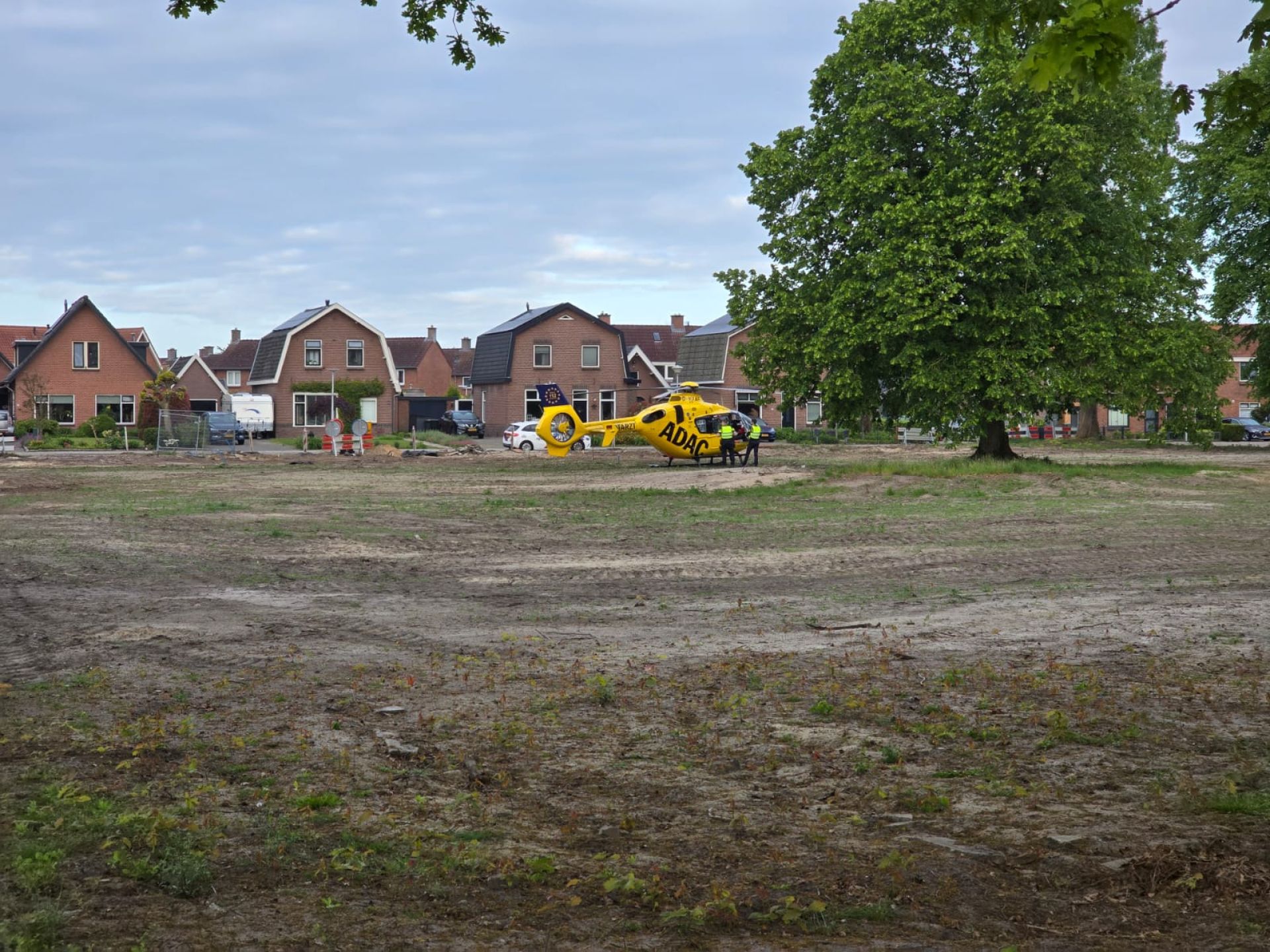 Traumaheli landt in Delden