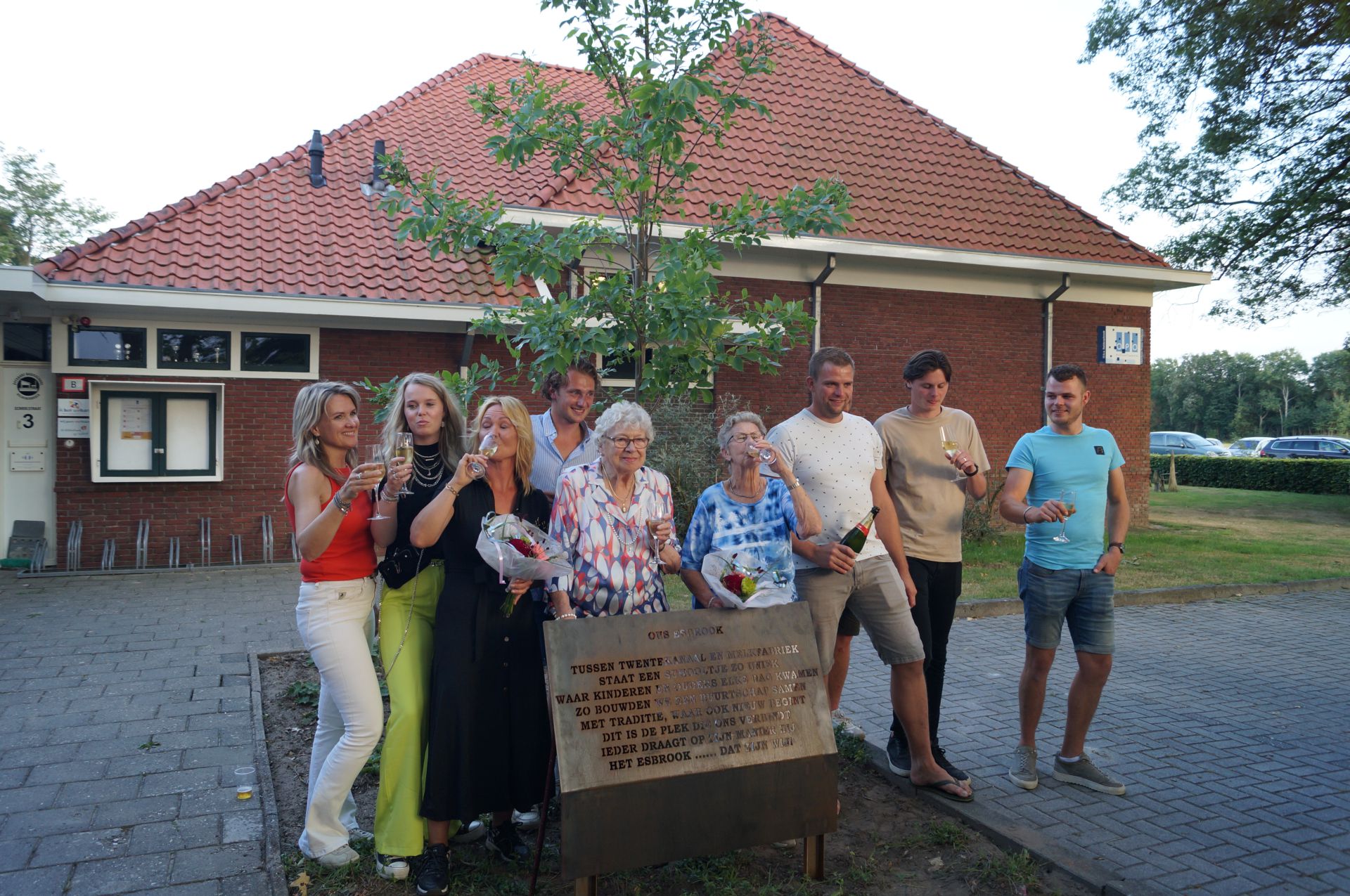 Esbrookfeest 2022 een daverend succes - Frank Speckman nieuwe Schutterskoning