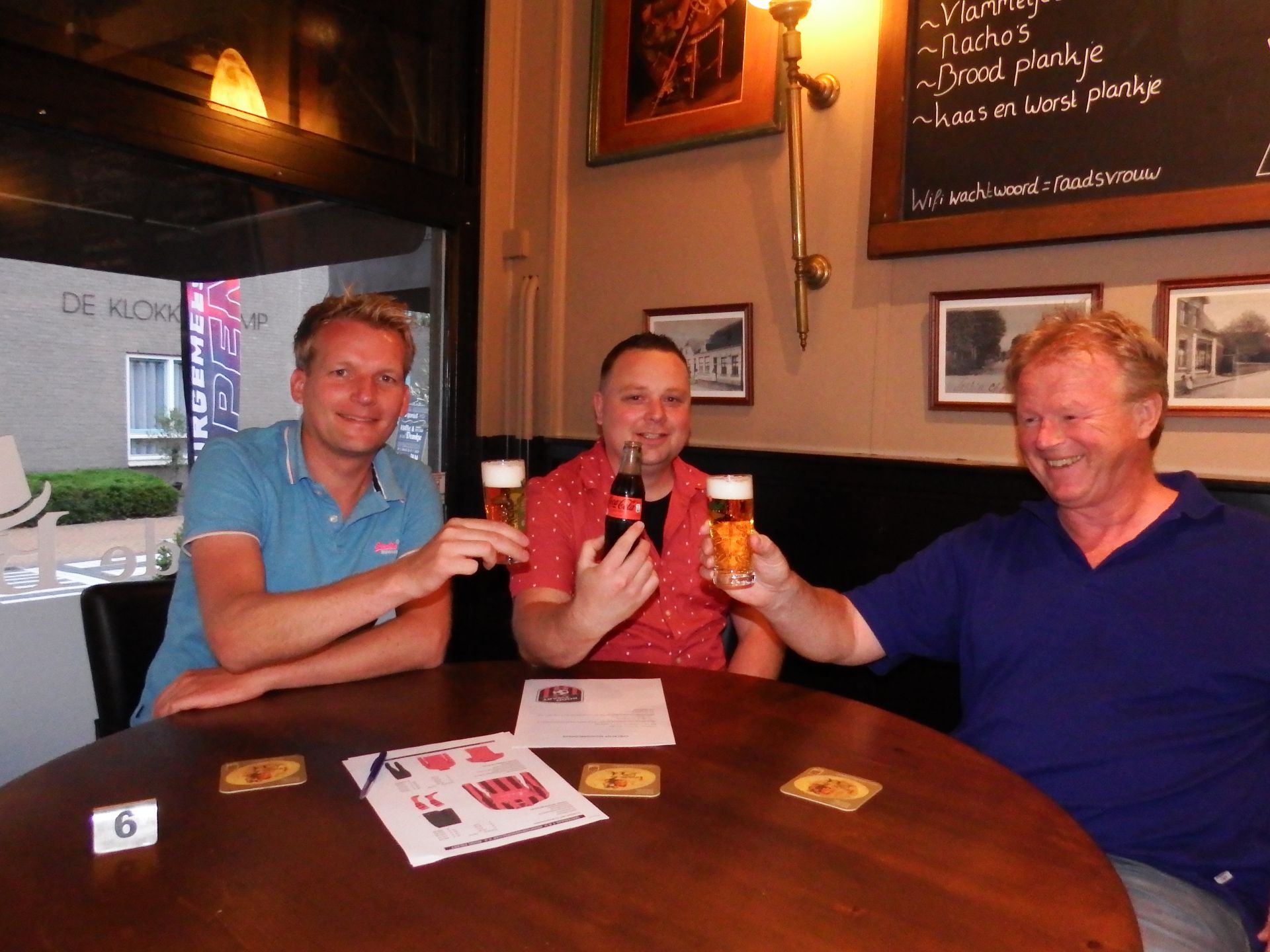 Eetcaf&eacute; De Burgemeester nieuwe hoofdsponsor Rood Zwart
