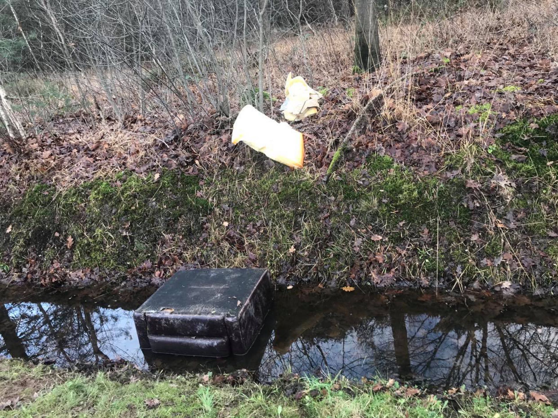 Afvaldump op meerdere locaties in Ambt Delden