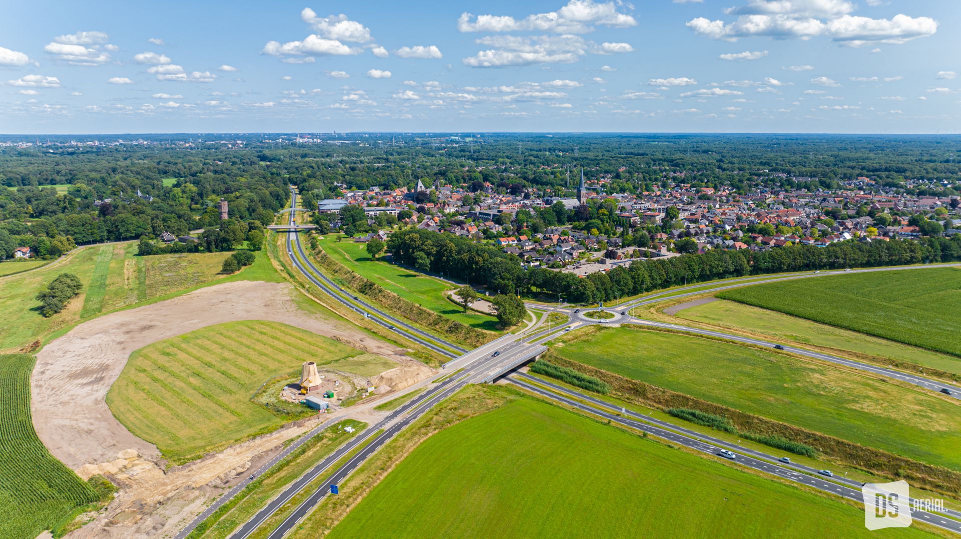 Dronefoto's: Bouw Eschmolen Delden in vogelvlucht