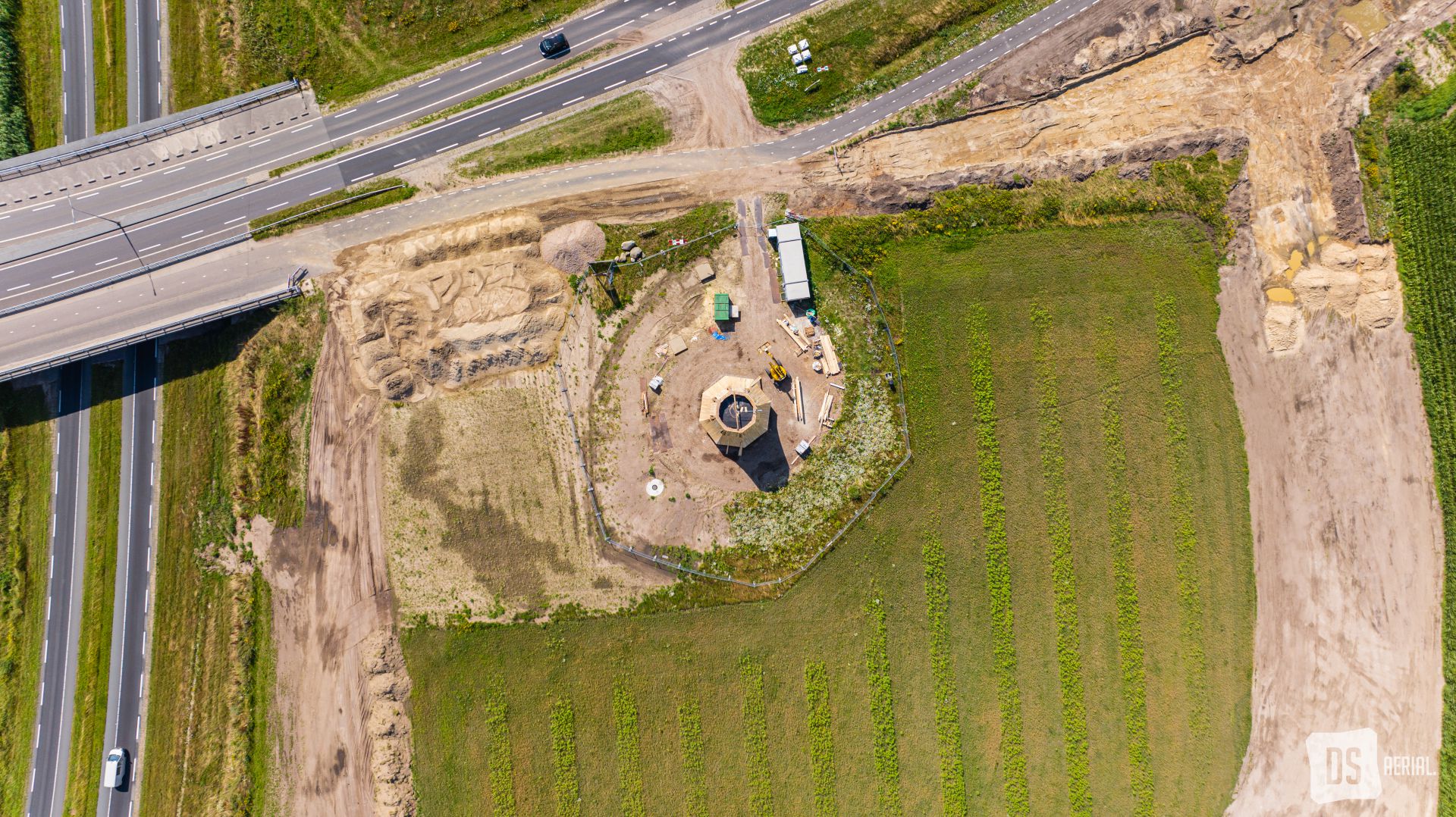 Dronefoto's: Bouw Eschmolen Delden in vogelvlucht