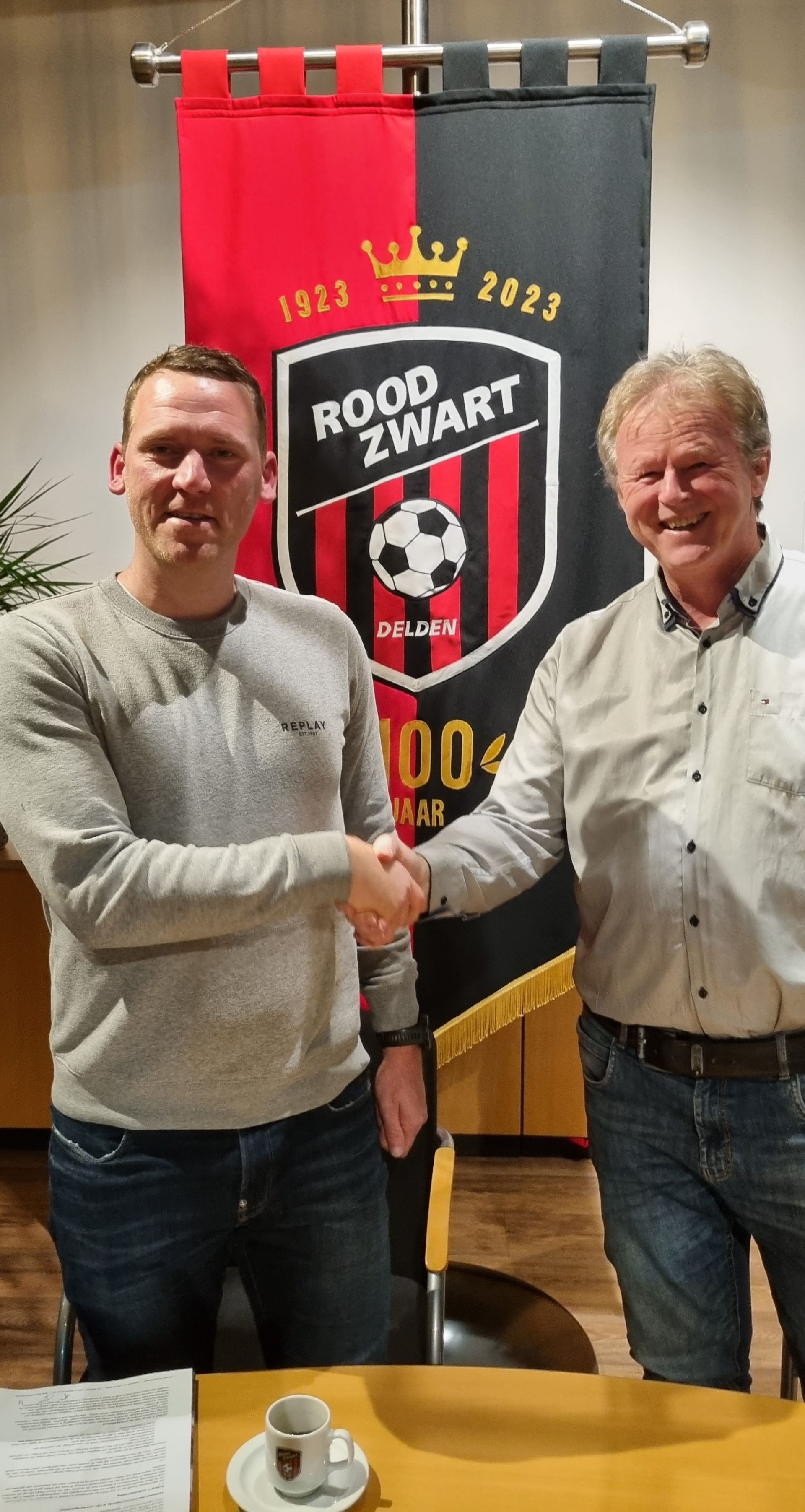 Update: Nieuwe hoofdtrainer Rood Zwart neemt ervaring betaald voetbal mee naar Delden