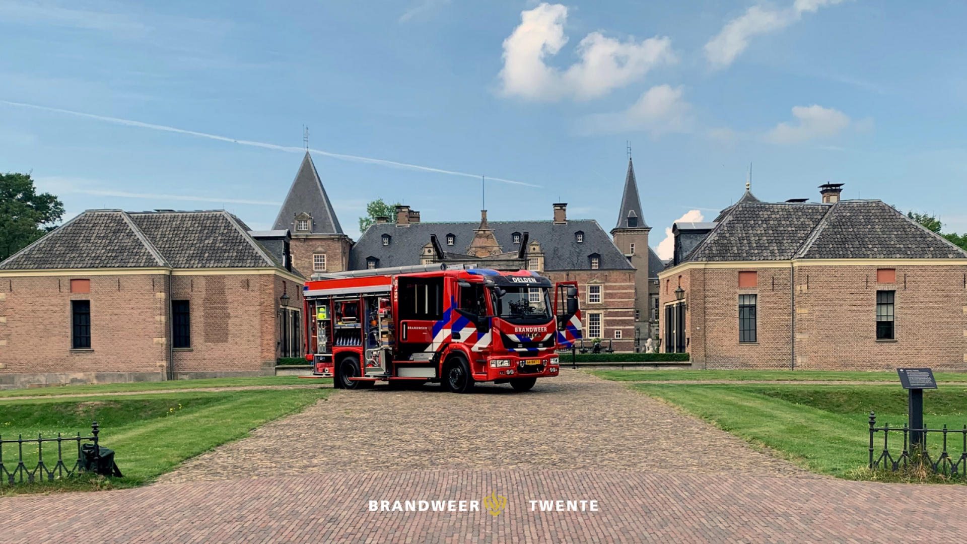 Video: Brandweer Delden heeft als eerste nieuwe brandweerwagen