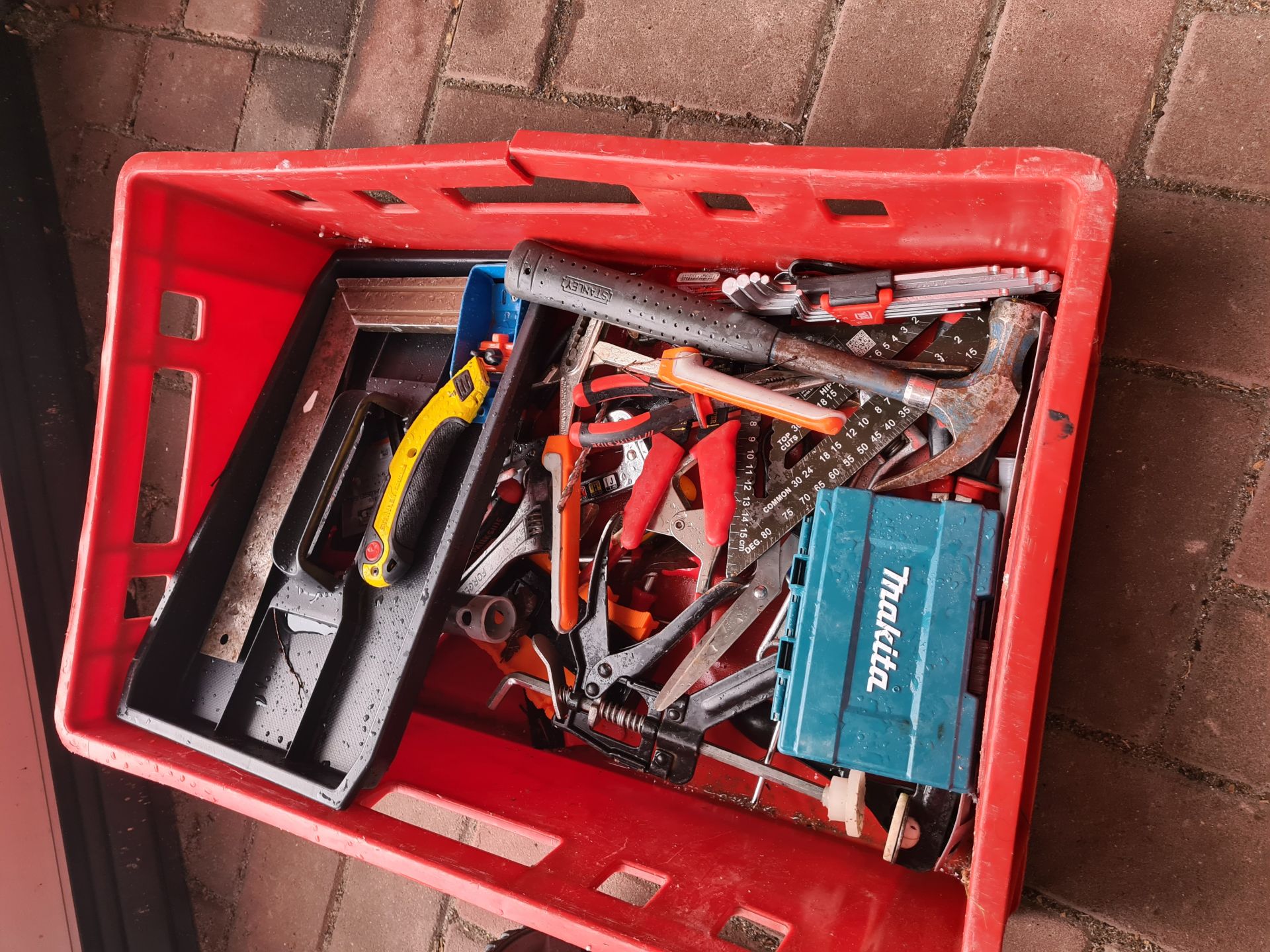 Update: Poging tot inbraak in Vogelbuurt Delden &ndash; Eigenaar (deel) gereedschap achterhaald