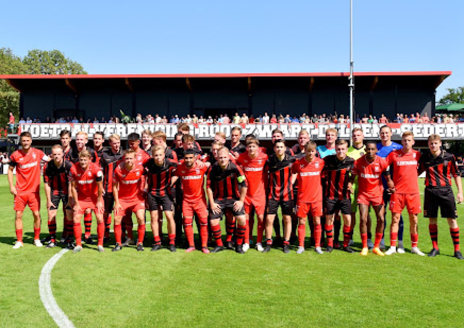 Ingezonden: Rood Zwart &ndash; FC Twente: topdag ondanks dikke nederlaag