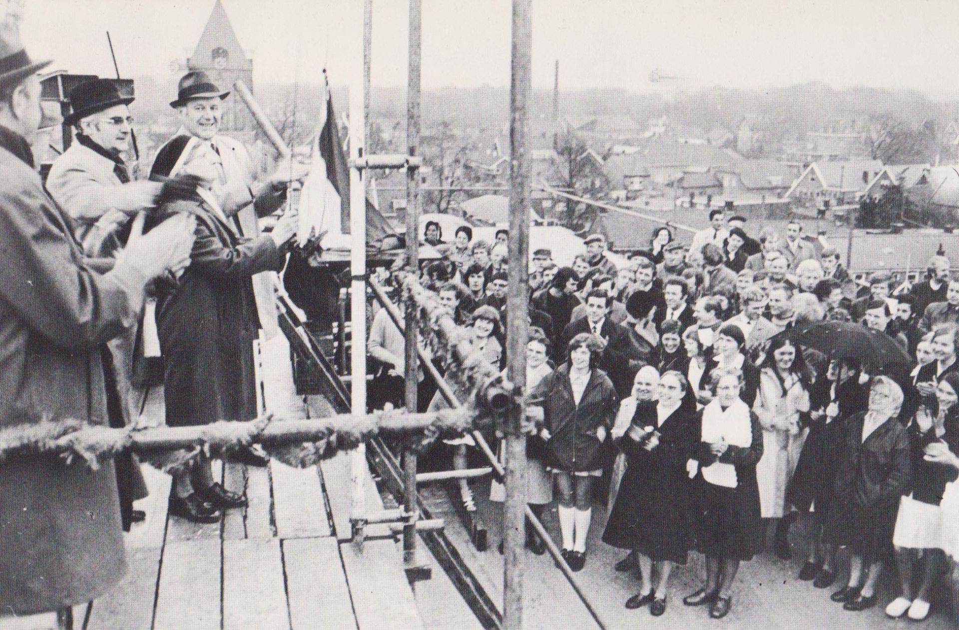 De geschiedenis van Delden in Beeld - Hoogste punt bouw St. Elisabeth