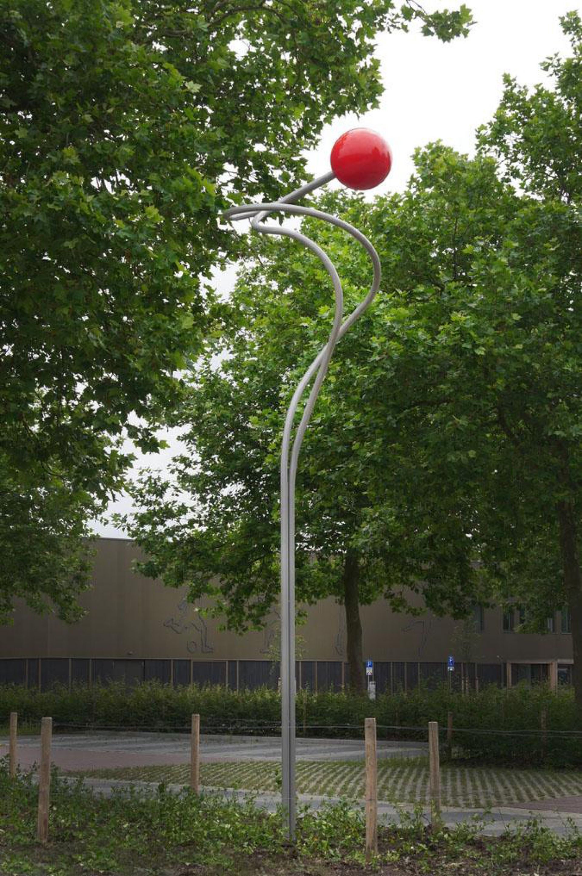 Kunstwerk op Sportpark de Mors Delden geplaatst