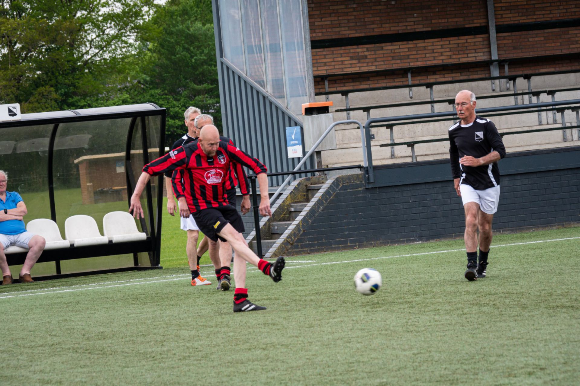 Rood Zwart pakt derde plek bij Walking Football Toernooi in Markelo