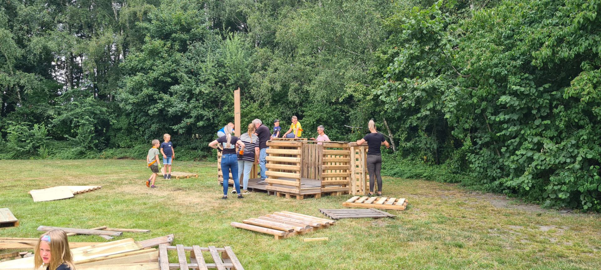 Eerste dag Houtstad Delden van start met ruim 80 Deldense kids