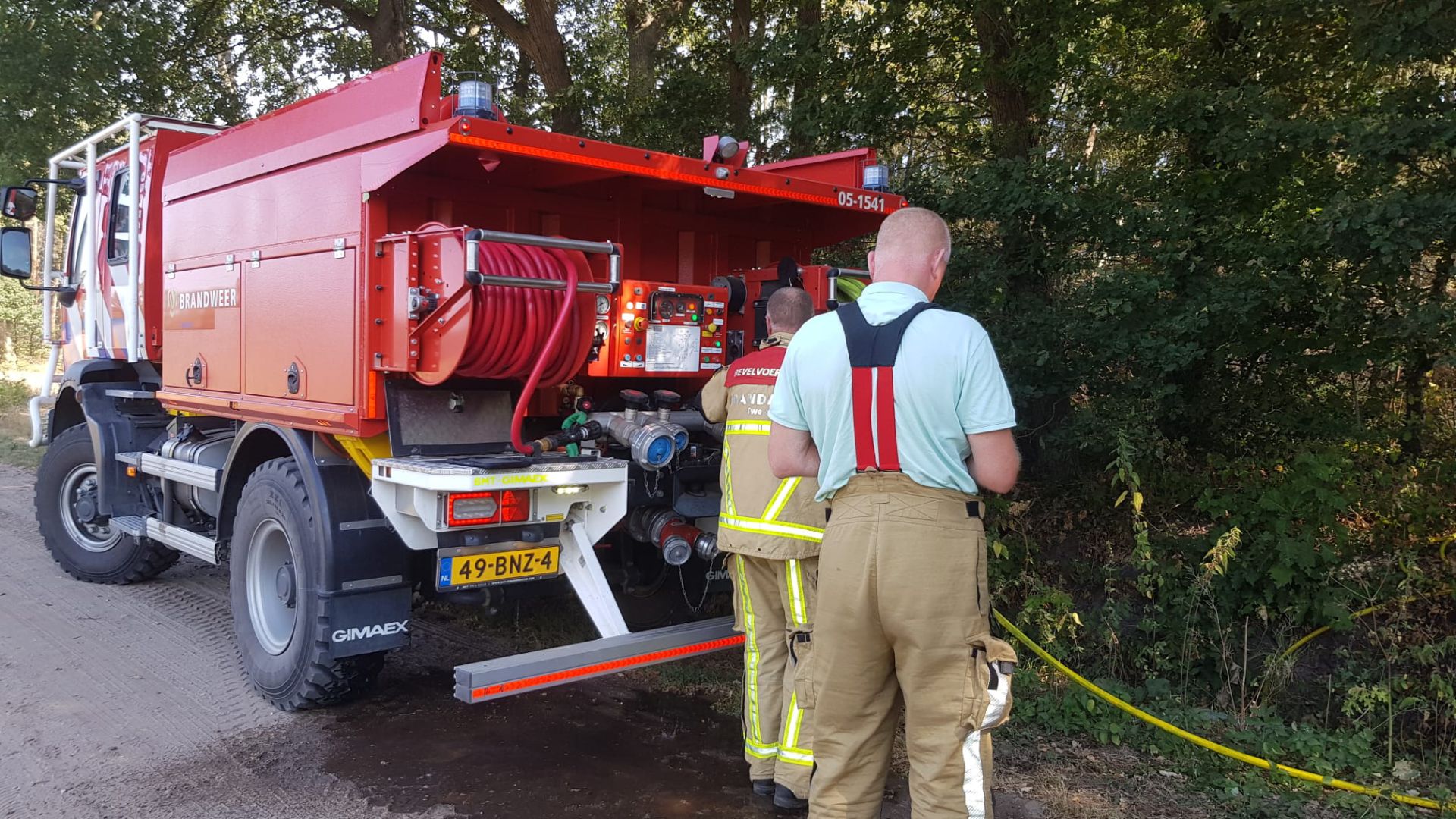 Stukje bos Torendijk Ambt Delden vat vlam &ndash; Brandweer voorkomt erger