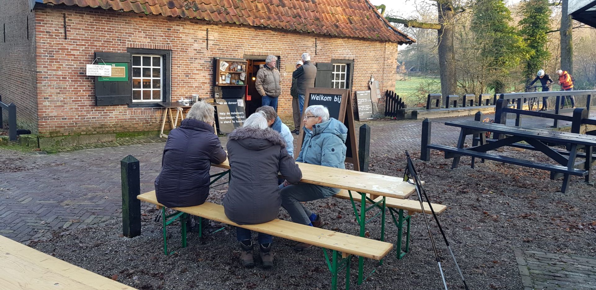 1000 deelnemers genieten volop van Midwinterwandeling in en om Delden