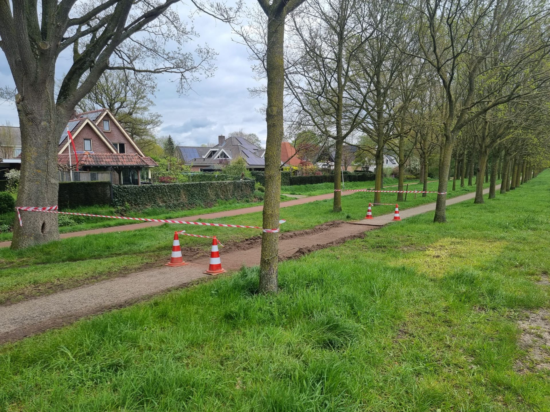 Gehavend fietspad langs Twentekanaal bij Delden gerepareerd: CDA stelt vragen
