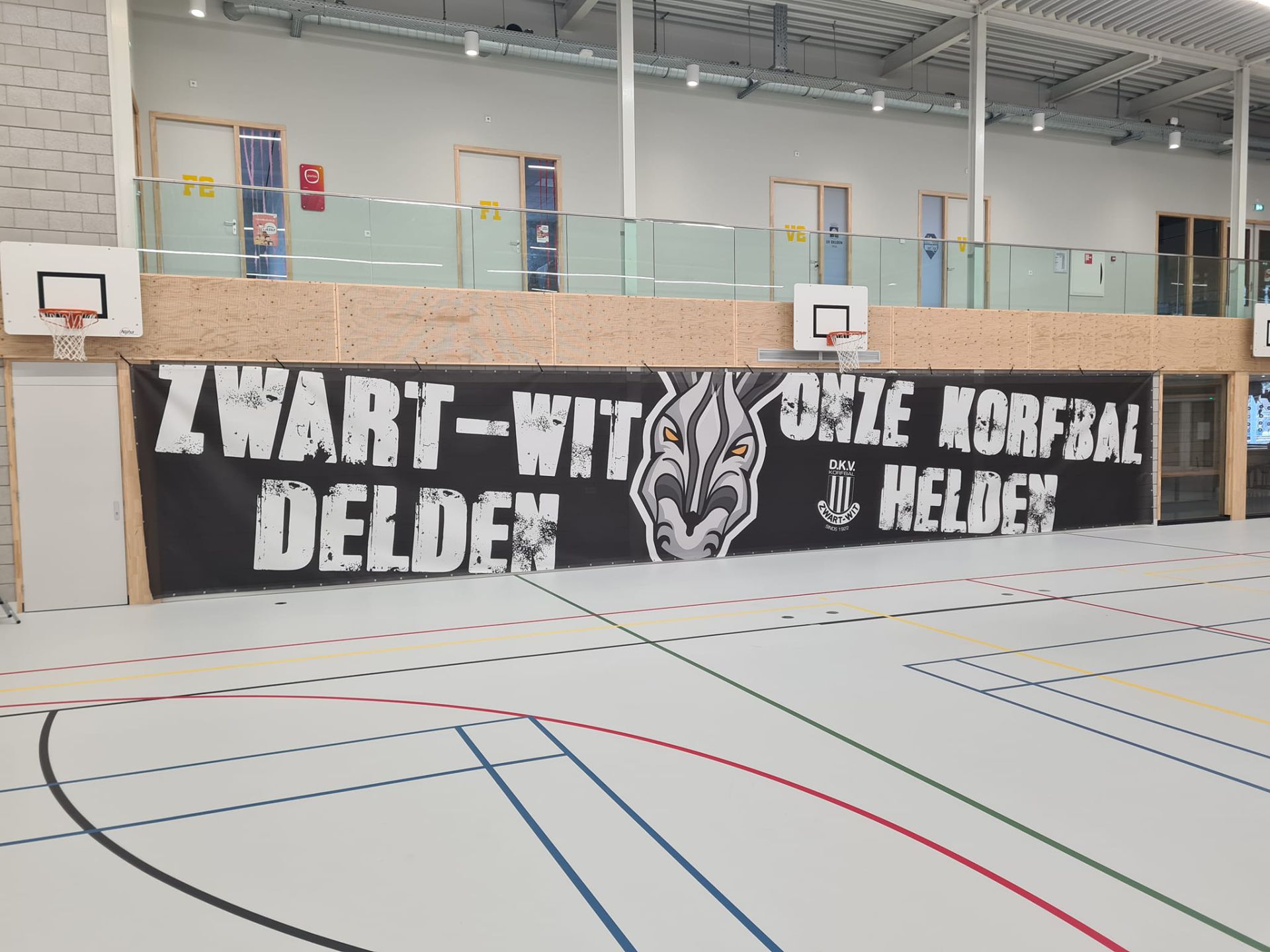 Korfballers Zwart Wit kruisen degens met selectie Jong Oranje