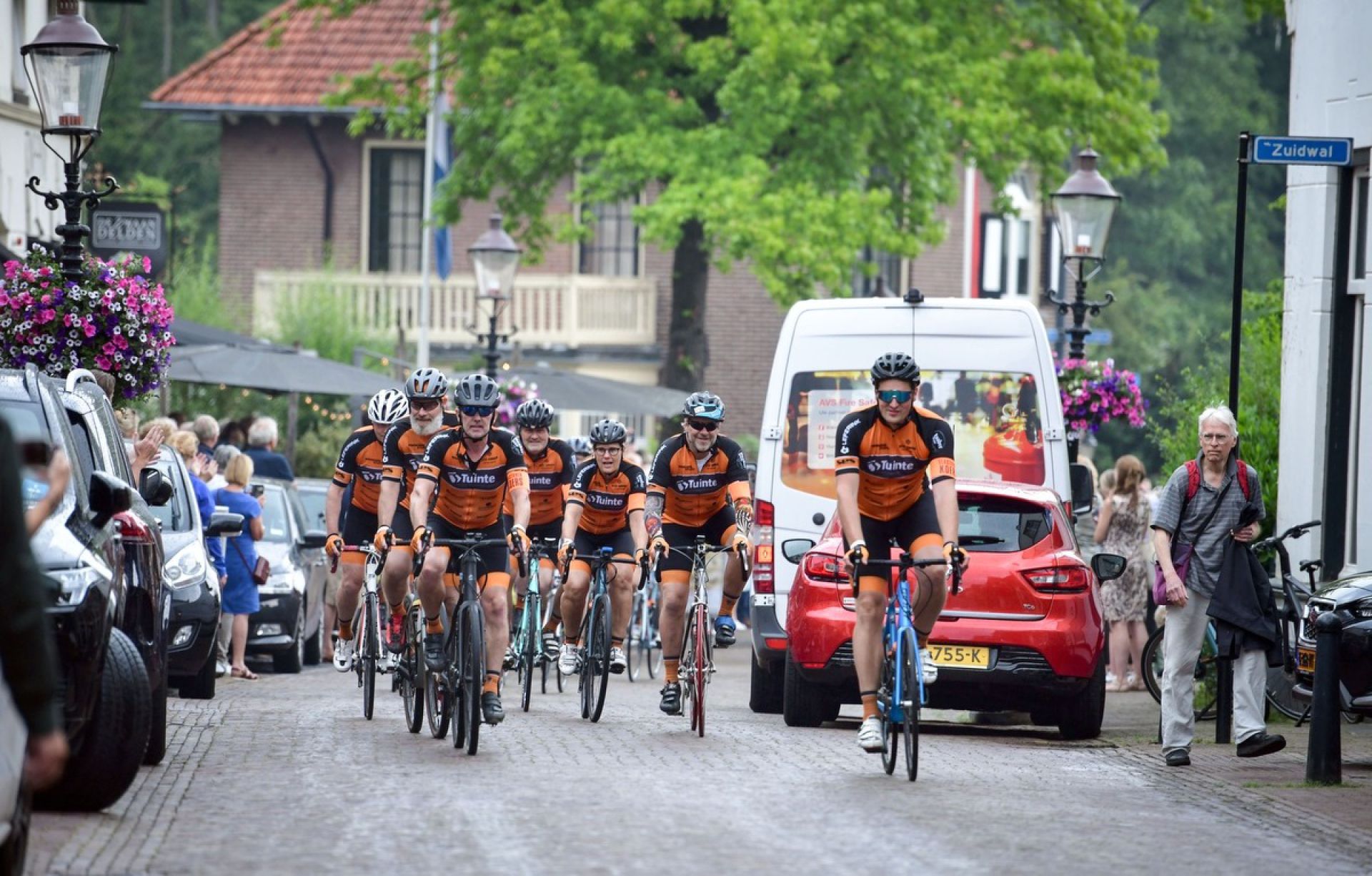 Elastiekenkoers krijgt warm onthaal in Delden