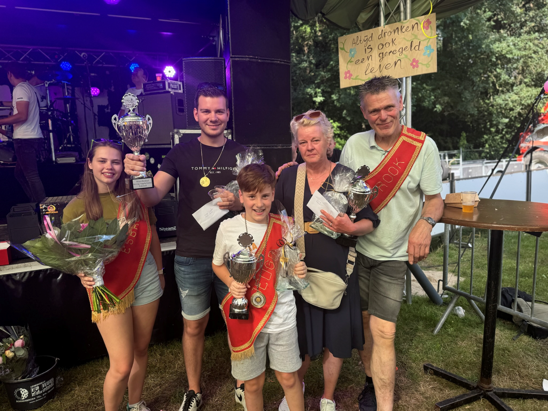 Midzomerfeesten Esbrook 2024: Geslaagd weekend met heerlijk weer en veel gezelligheid