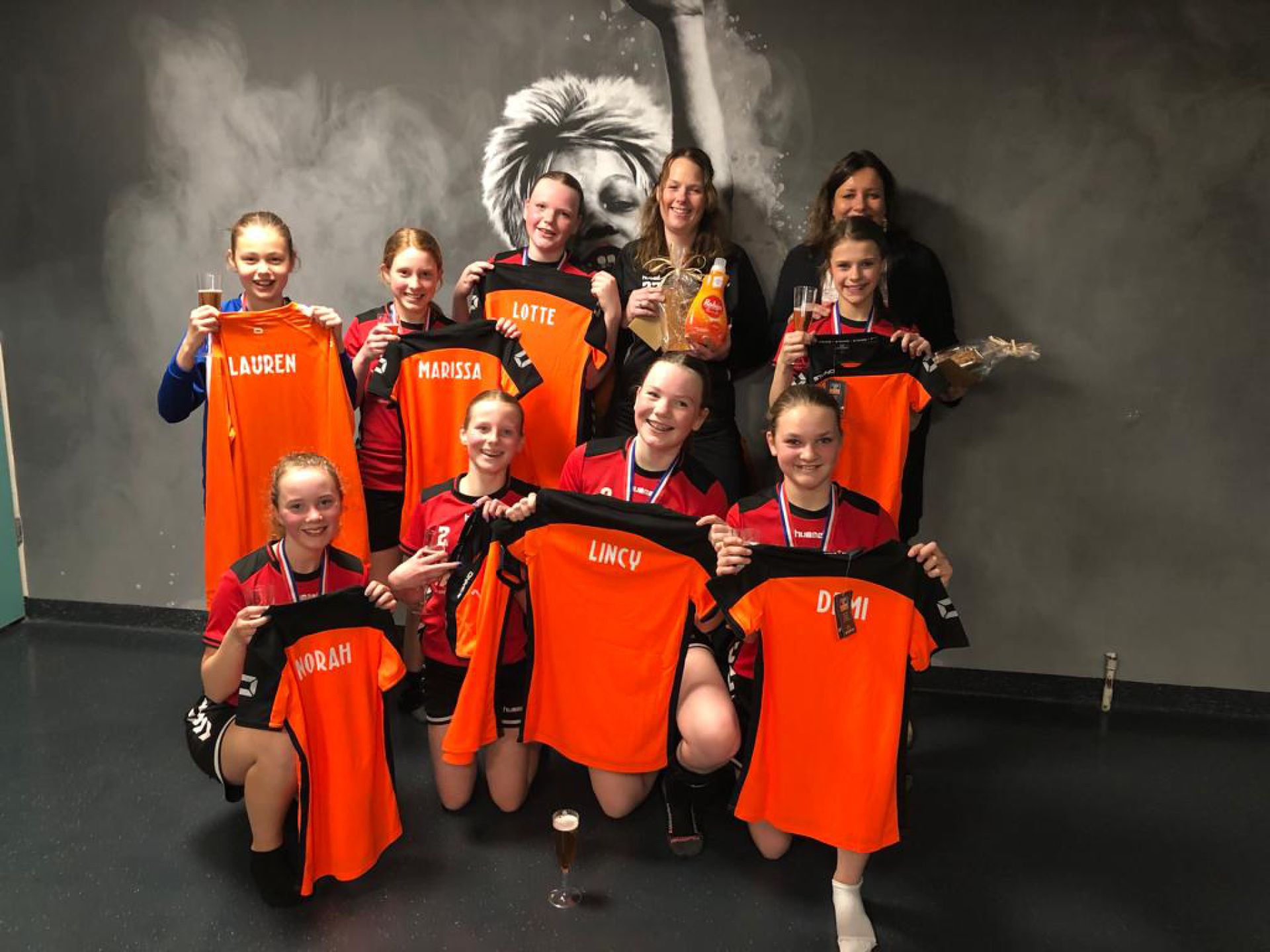 Meiden DHV D2 pakken kampioenschap