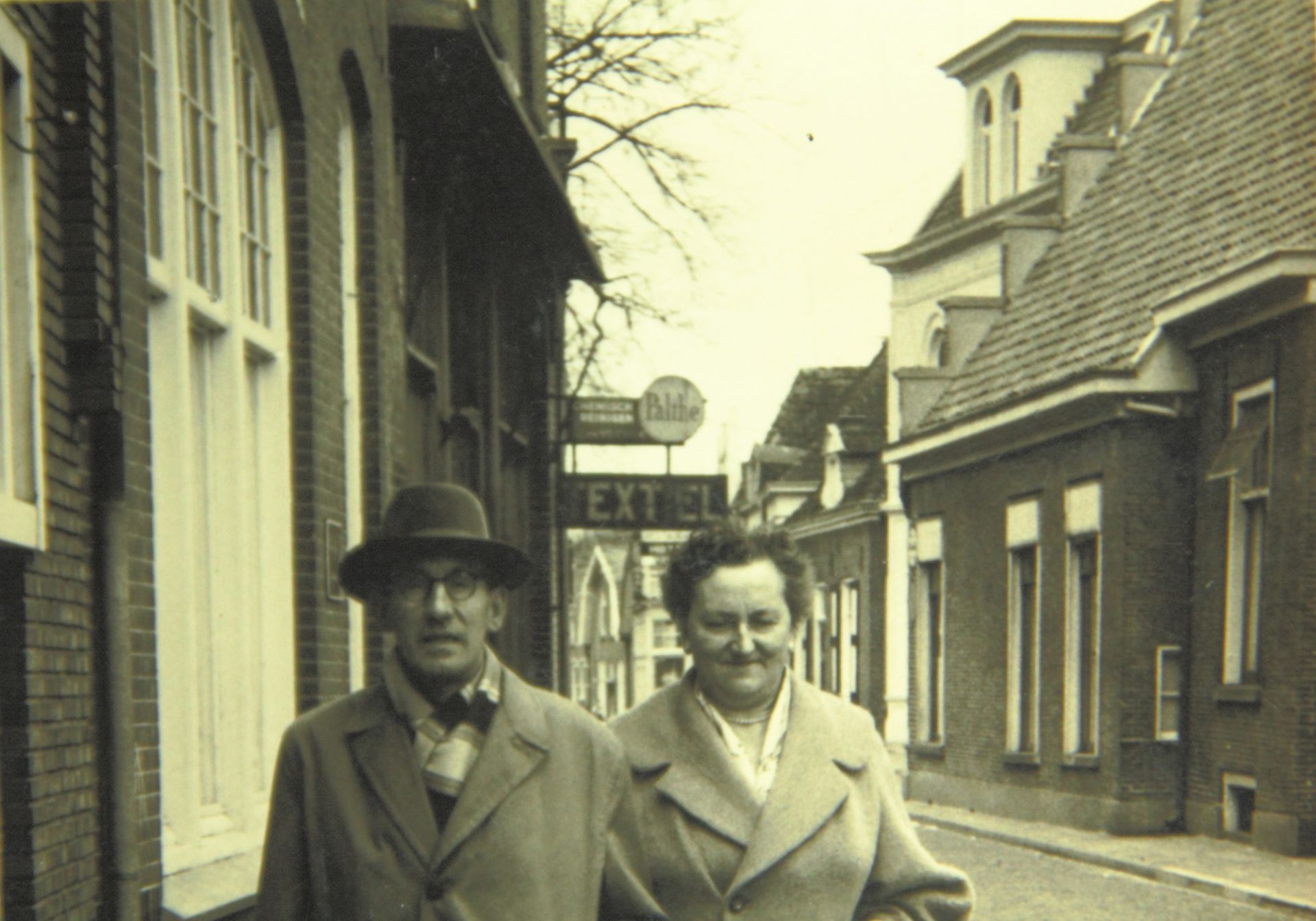 De geschiedenis van Delden in Beeld - Echtpaar Rupperink aan Kortestraat 