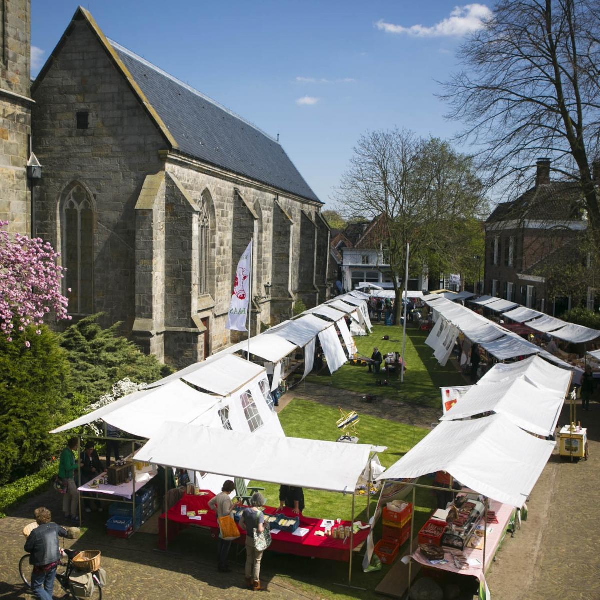 Jubileum Streekmarkt gevierd op vertrouwde locatie bij Oude Kerk
