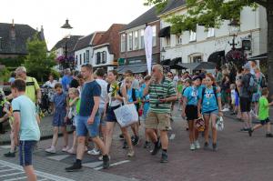 Intocht Avond4daagse Delden 2023