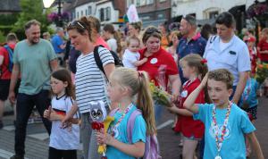 Intocht Avond4daagse Delden 2023