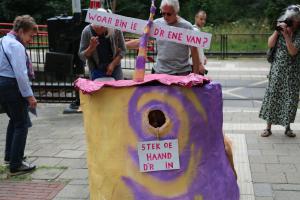 Opening van de beeldenexpositie Kunststation Delden