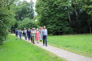 Opening van de beeldenexpositie Kunststation Delden