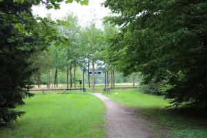 Opening van de beeldenexpositie Kunststation Delden