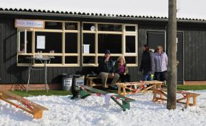 Schaatspret op natuurijsbaan Twickel bij Delden