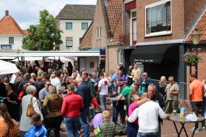 Jubilerende Weijenborg presenteert 'Hemels Hollands' met bekende live artiesten