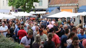 Jubilerende Weijenborg presenteert 'Hemels Hollands' met bekende live artiesten