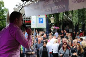 Jubilerende Weijenborg presenteert 'Hemels Hollands' met bekende live artiesten