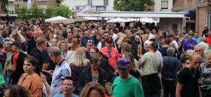 Jubilerende Weijenborg presenteert 'Hemels Hollands' met bekende live artiesten