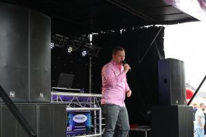Jubilerende Weijenborg presenteert 'Hemels Hollands' met bekende live artiesten