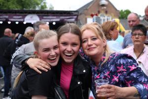 Jubilerende Weijenborg presenteert 'Hemels Hollands' met bekende live artiesten