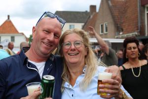 Jubilerende Weijenborg presenteert 'Hemels Hollands' met bekende live artiesten
