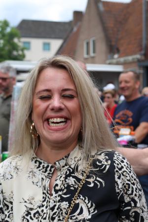 Jubilerende Weijenborg presenteert 'Hemels Hollands' met bekende live artiesten