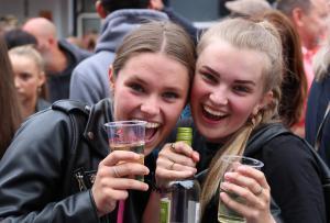 Jubilerende Weijenborg presenteert 'Hemels Hollands' met bekende live artiesten